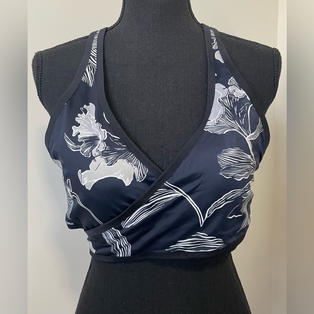 Athleta Wrap Bikini Top